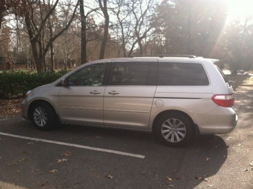 Immaculate 2007 odyssey touring with only 54,384 miles one owner garaged