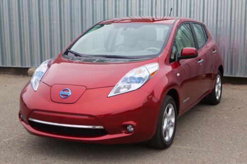 2012 nissan leaf sl 100%-electric nav htd seats back-up 1-owner *save big*