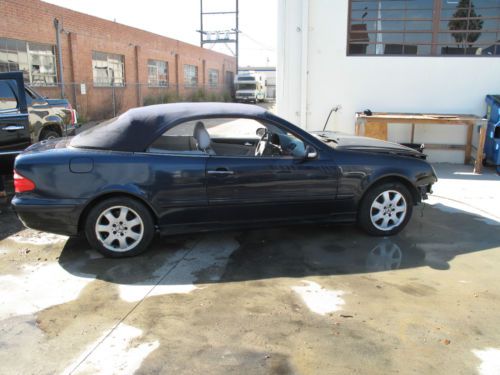 Damaged mercedes clk 320 convertible