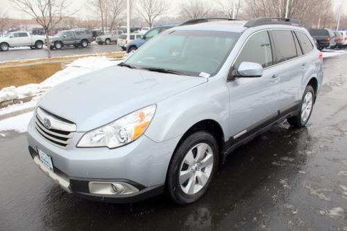 3.6R 3.6L 6 Cylinder AWD, Silver, Auto, 1 Owner, Sunroof, Leather, Heated Seats, image 3