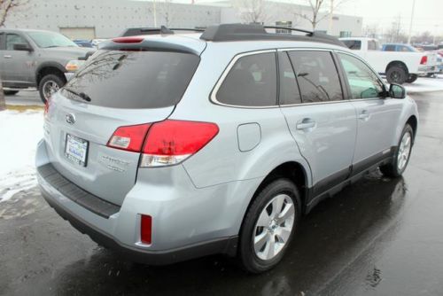 3.6R 3.6L 6 Cylinder AWD, Silver, Auto, 1 Owner, Sunroof, Leather, Heated Seats, image 5