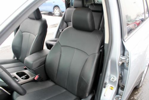 3.6R 3.6L 6 Cylinder AWD, Silver, Auto, 1 Owner, Sunroof, Leather, Heated Seats, image 10