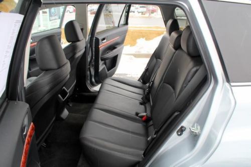 3.6R 3.6L 6 Cylinder AWD, Silver, Auto, 1 Owner, Sunroof, Leather, Heated Seats, image 12