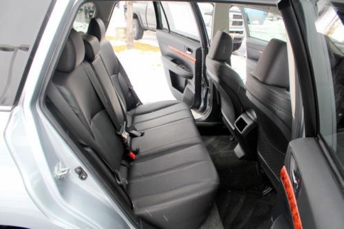 3.6R 3.6L 6 Cylinder AWD, Silver, Auto, 1 Owner, Sunroof, Leather, Heated Seats, image 16