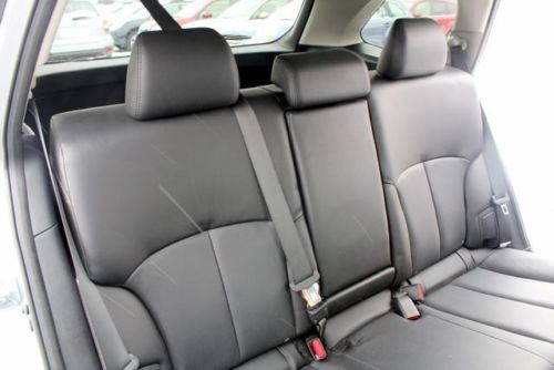 3.6R 3.6L 6 Cylinder AWD, Silver, Auto, 1 Owner, Sunroof, Leather, Heated Seats, image 18