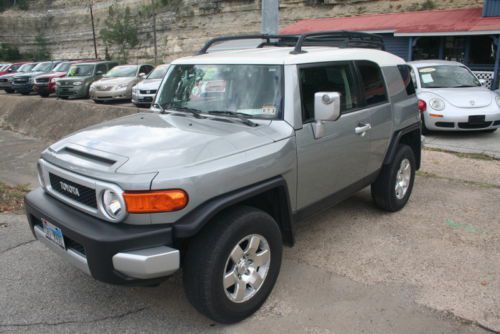 2010 toyota fj cruiser 4x4 base sport utility 4-door 4.0l