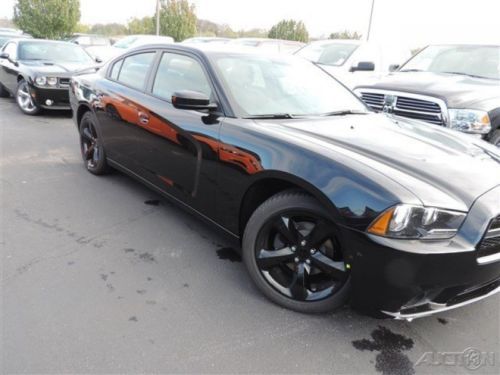 2014 sxt new 3.6l v6 24v automatic rwd sedan