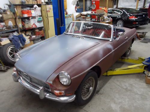 1968 mgb red roadster project 4 cy 4 sp disc brakes, racing