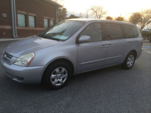 2006 kia sedona van