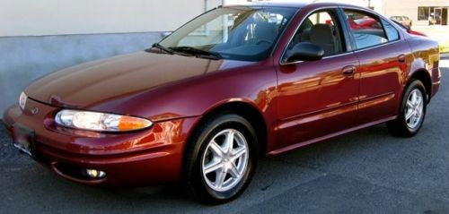 2003 oldsmobile alero, maroon, excellent condition inside/out, four door
