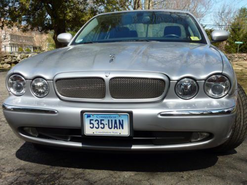 2005 jaguar xjr base sedan 4-door 4.2l