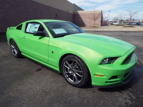 New roush rs green cpe 3.7l 305hp 6 speed brembo 19&#034; rims aero body suspension