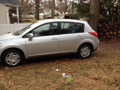 2011 nissan 1.8 s