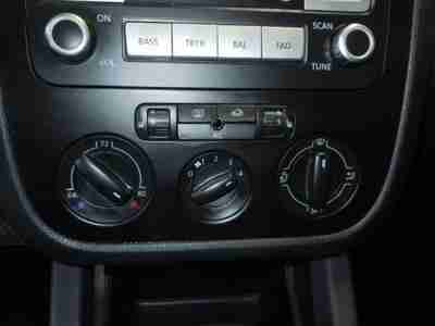 4dr Auto S 2.5L 5-Cylinder CD 4-Wheel Disc Brakes ABS Heated Cloth Seats, image 13