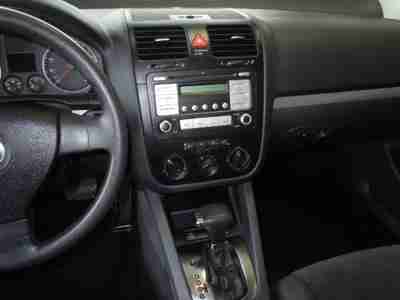 4dr Auto S 2.5L 5-Cylinder CD 4-Wheel Disc Brakes ABS Heated Cloth Seats, image 14