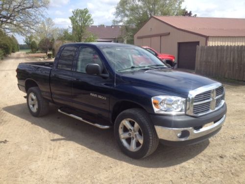 2007 dodge ram 1500 st crew cab pickup 4-door 4.7l