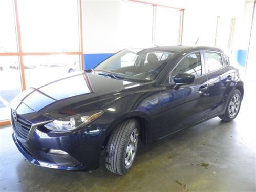 Isport fwd manual automatic hatchback sedan all new 2014 mazda3&#039;s $3000 off!!!