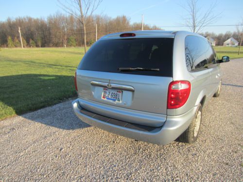 2002 chrysler town and country