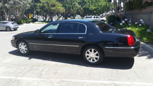 2011 lincoln town car executive l flex fuel edition, black, excellent condition