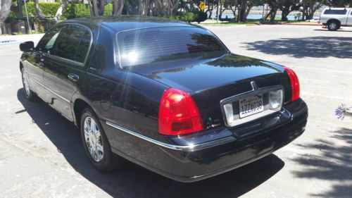 2011 Lincoln Town Car Executive L Flex Fuel Edition, Black, excellent condition, US $25,000.00, image 2