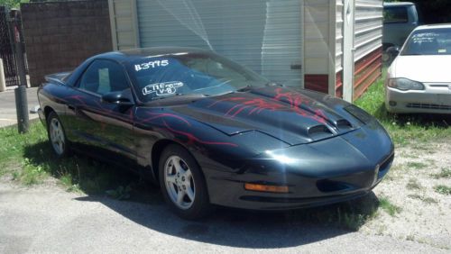 1995 Pontiac Firebird Trans Am Coupe 2-Door 5.7L, image 2