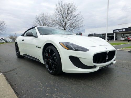 Maserati granturismo sport convertible, factory carbon fiber pkg