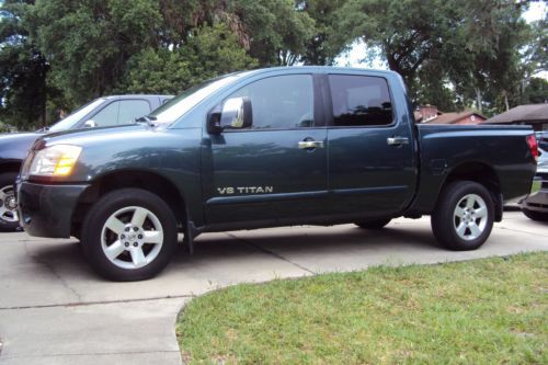 2005 nissan titan se crew cab pickup 4-door 5.6l