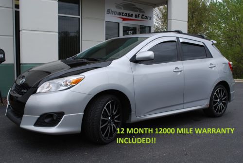 2009 matrix xrs!! 5 speed manual! roof! new tires and brakes! 12/12 warranty!!