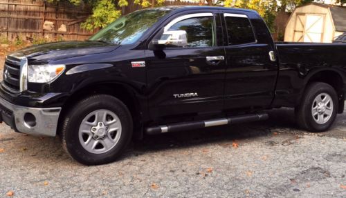 2013 toyota tundra base extended crew cab pickup 4-door 5.7l