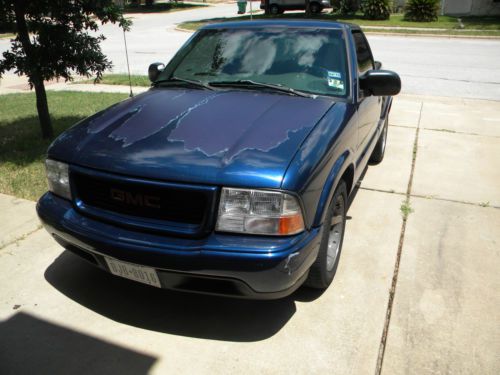 2001 gmc sonoma sls standard cab pickup 2-door 2.2l stepside