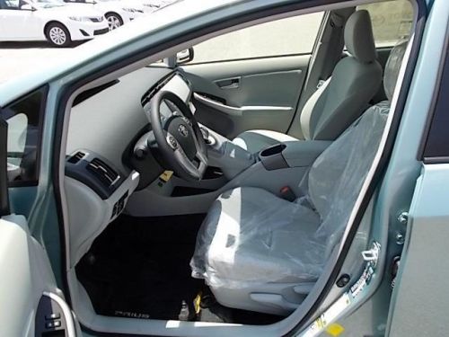 2014 toyota prius three