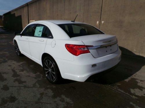 2014 chrysler 200 limited