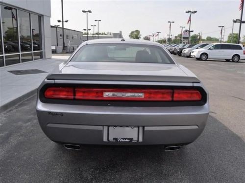 2013 dodge challenger sxt