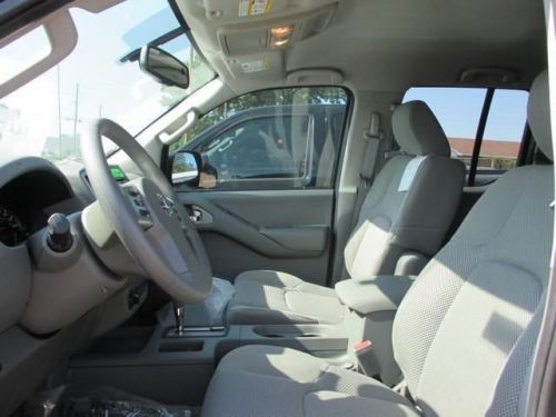 2014 nissan frontier sv