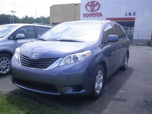 2014 toyota sienna le