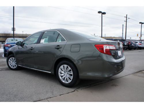 2014 toyota camry le