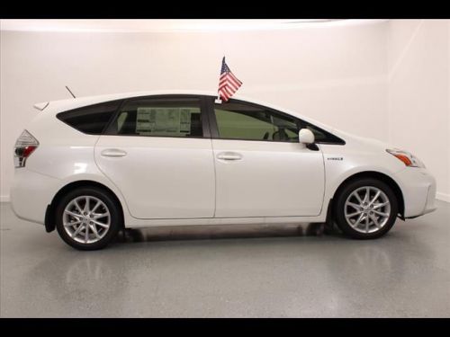 2014 toyota prius v five