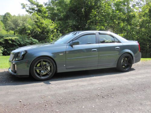 2006 cadillac cts v sedan 4-door 6.0l lots of xtras *hot*