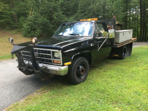 1985 chevy dually  diesel faltbed 1 ton  9&#039; plow truck low miles no reserve