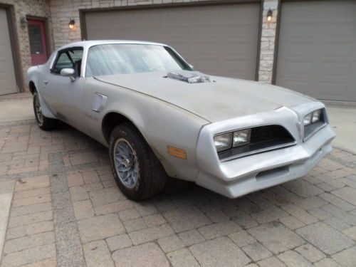 1977 TRANS AM / 59,000 MILES SOLID CAR NEEDS RESTORED, US $6,900.00, image 2