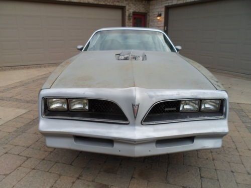1977 TRANS AM / 59,000 MILES SOLID CAR NEEDS RESTORED, US $6,900.00, image 4