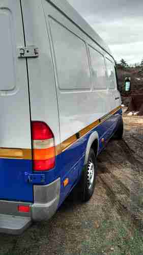 2004 Dodge Sprinter 2500 158 inch wheel base High top Van 3-Door 2.7L, image 6