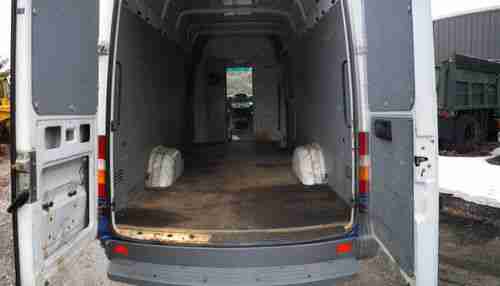 2004 Dodge Sprinter 2500 158 inch wheel base High top Van 3-Door 2.7L, image 13