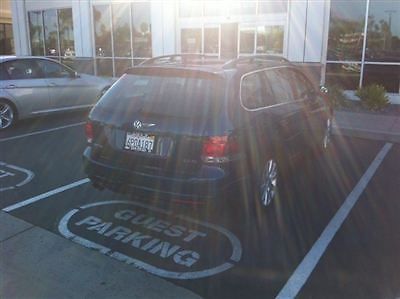 2.5l se bargain corner low miles 4 dr automatic gasoline 2.5l 5 cyl black