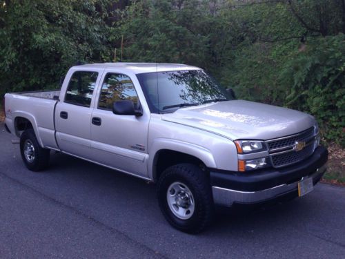 2005 chevrolet silverado 2500 hd ls crew cab pickup 4-door 6.6l