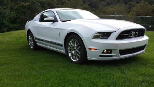 2014 ford mustang v6 premium coupe 6-speed white