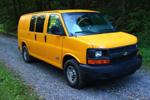 2006 chevrolet express 3500 base standard cargo van 4-door 6.6l duramax desiel