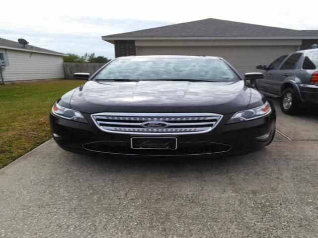 2010 - ford taurus