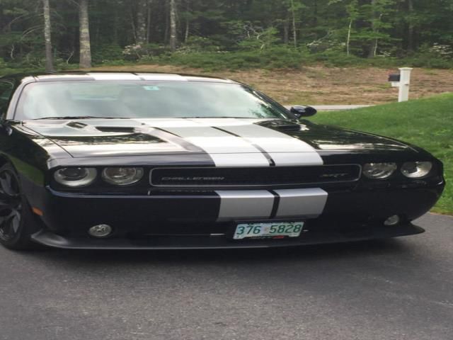 Dodge challenger srt8 coupe 2-door