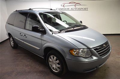 2005 chrysler town &amp; country 4dr lwb touring fwd van